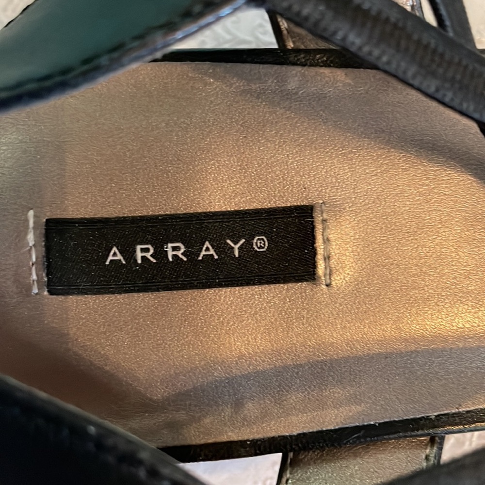NWT Array shoes - Picture 7 of 10